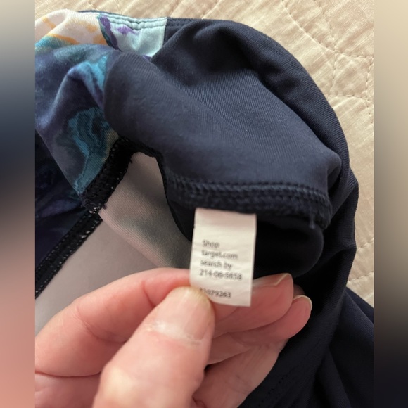 Target All-in-Motion Capri Leggings - Picture 3 of 6